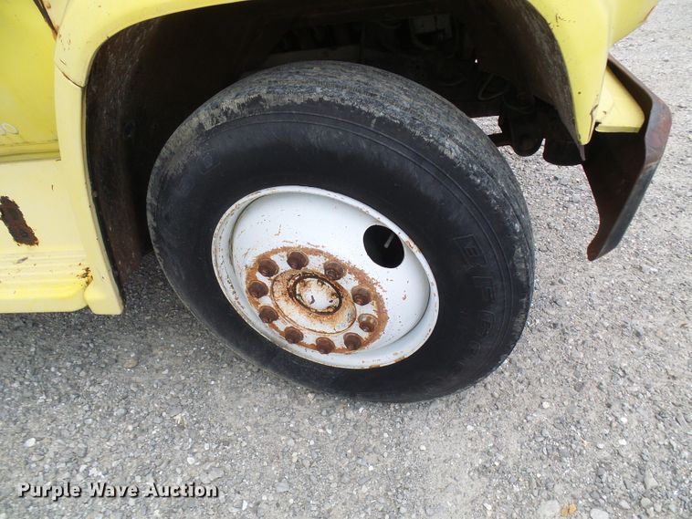 image for item DG1935 1985 GMC C6000  box truck