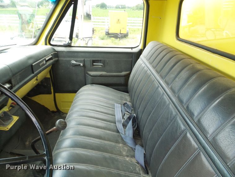 image for item DG1935 1985 GMC C6000  box truck