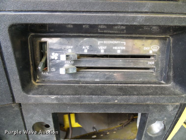 image for item DG1935 1985 GMC C6000  box truck