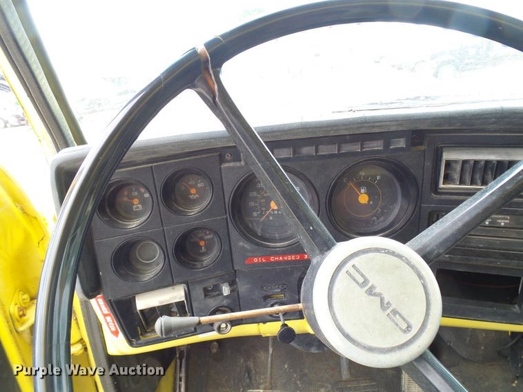 image for item DG1935 1985 GMC C6000  box truck