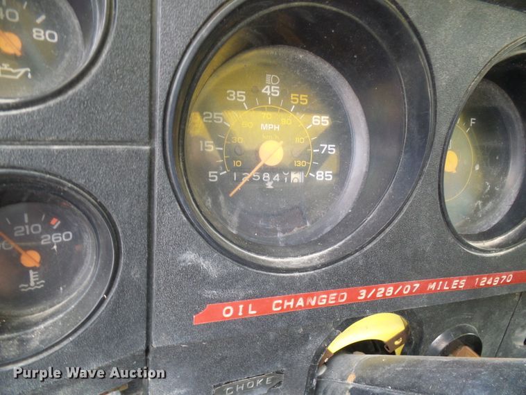 image for item DG1935 1985 GMC C6000  box truck