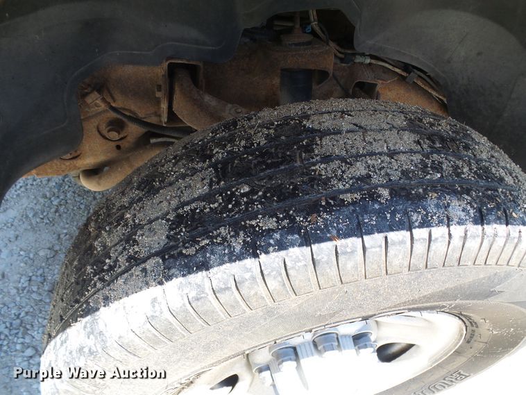 image for item DG1937 2002 Chevrolet Silverado 2500HD  utility bed pickup truck