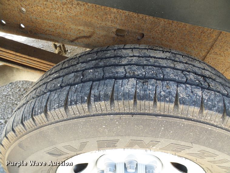 image for item DG1937 2002 Chevrolet Silverado 2500HD  utility bed pickup truck