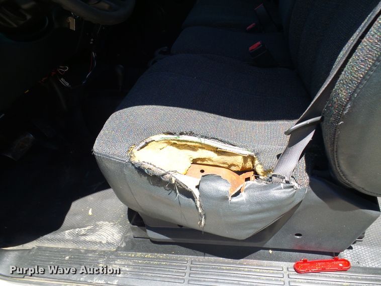 image for item DG1937 2002 Chevrolet Silverado 2500HD  utility bed pickup truck