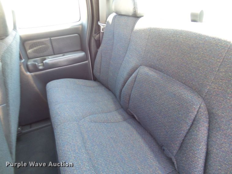 image for item DG1937 2002 Chevrolet Silverado 2500HD  utility bed pickup truck