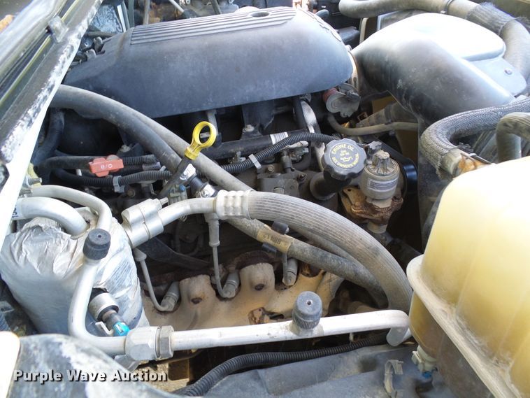 image for item DG1937 2002 Chevrolet Silverado 2500HD  utility bed pickup truck