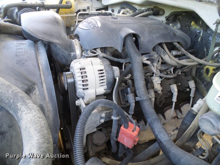 image for item DG1937 2002 Chevrolet Silverado 2500HD  utility bed pickup truck