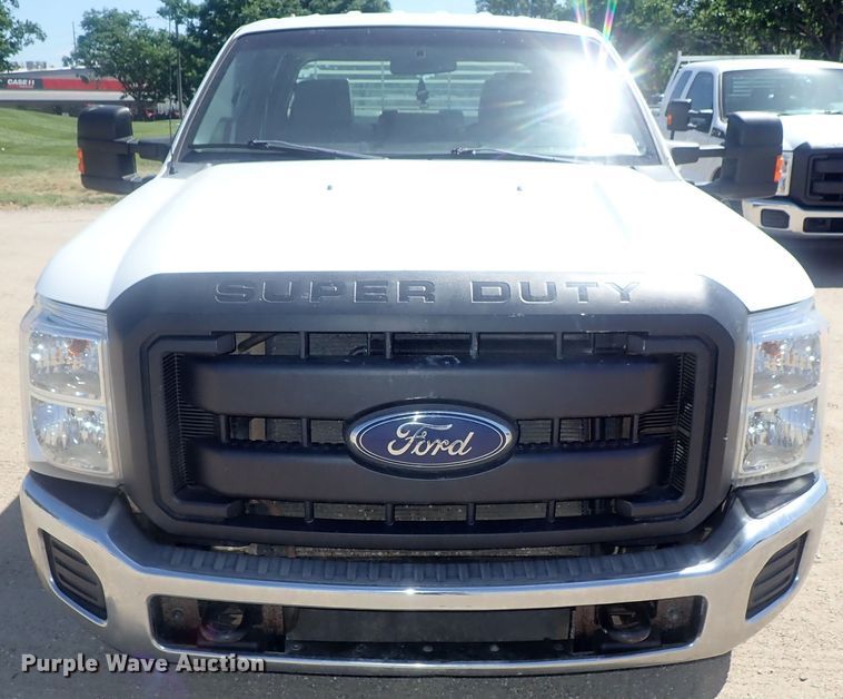 image for item DG2210 2015 Ford F250 Super Duty  Crew Cab pickup truck