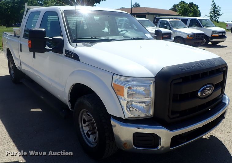 image for item DG2210 2015 Ford F250 Super Duty  Crew Cab pickup truck