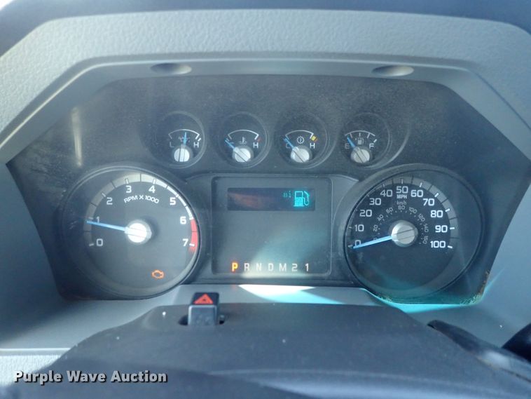 image for item DG2210 2015 Ford F250 Super Duty  Crew Cab pickup truck