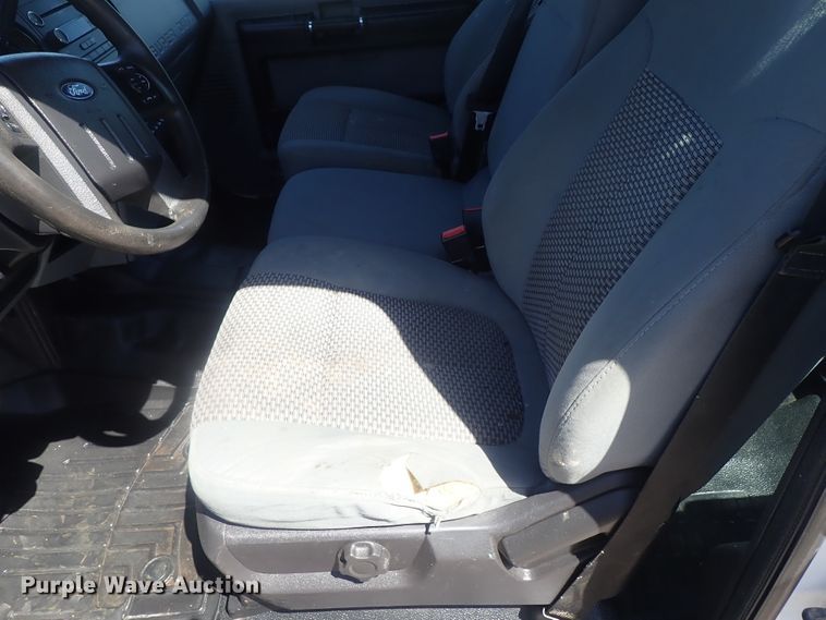 image for item DG2210 2015 Ford F250 Super Duty  Crew Cab pickup truck