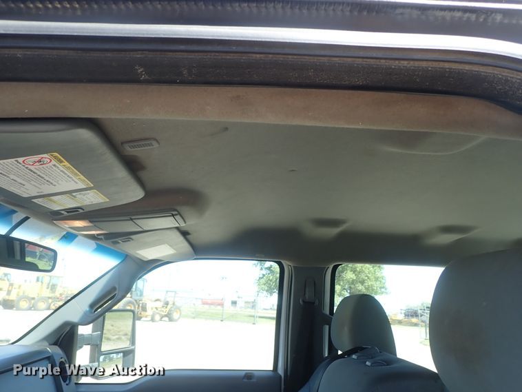 image for item DG2210 2015 Ford F250 Super Duty  Crew Cab pickup truck