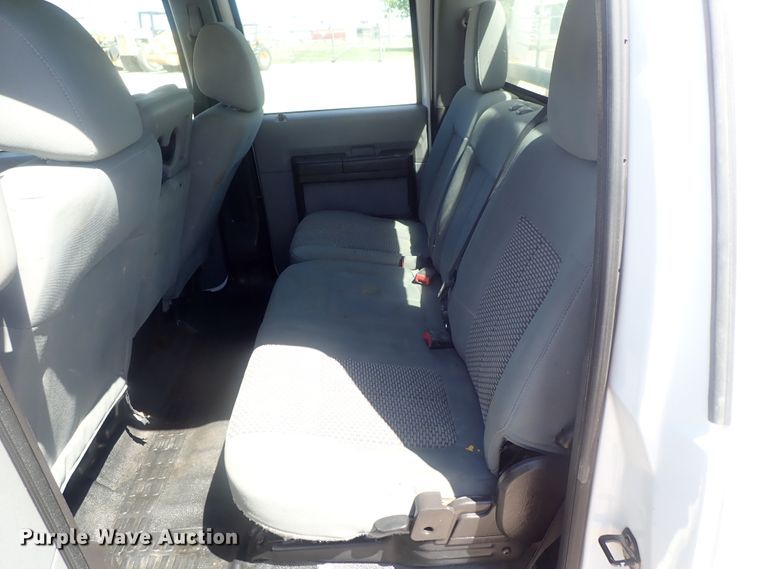 image for item DG2210 2015 Ford F250 Super Duty  Crew Cab pickup truck