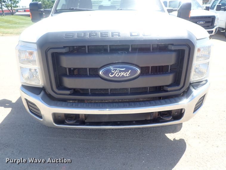 image for item DG2210 2015 Ford F250 Super Duty  Crew Cab pickup truck
