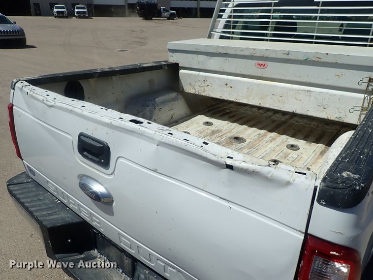 image for item DG2210 2015 Ford F250 Super Duty  Crew Cab pickup truck