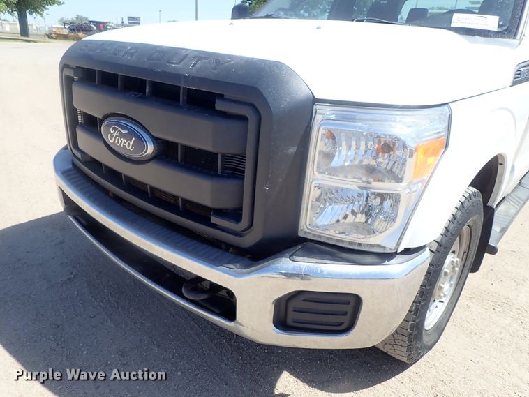 image for item DG2210 2015 Ford F250 Super Duty  Crew Cab pickup truck