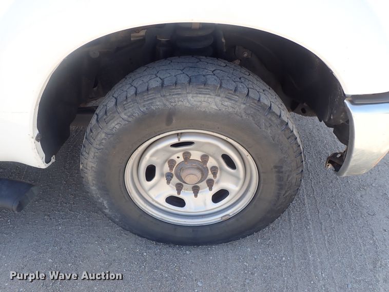 image for item DG2210 2015 Ford F250 Super Duty  Crew Cab pickup truck