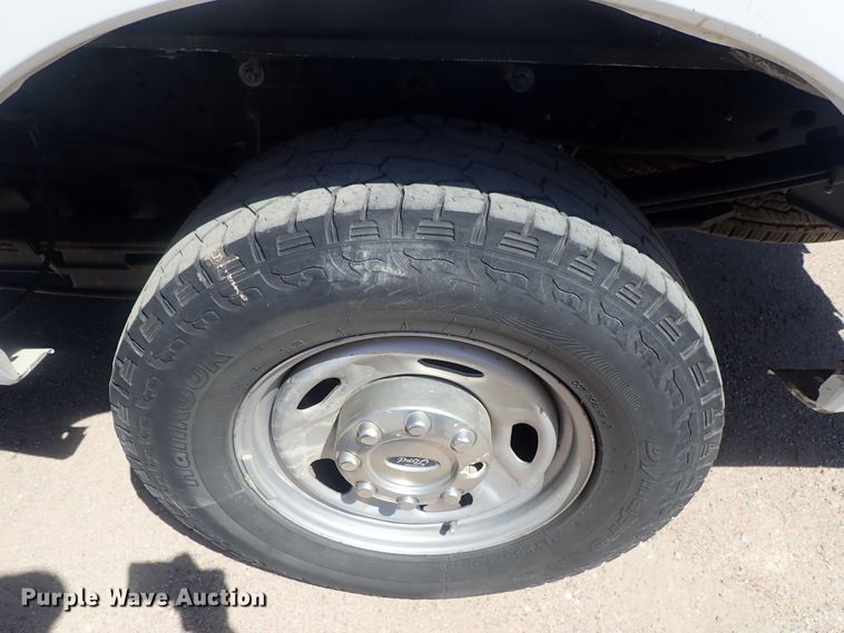 image for item DG2210 2015 Ford F250 Super Duty  Crew Cab pickup truck