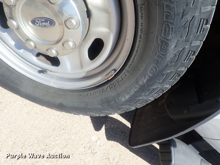 image for item DG2210 2015 Ford F250 Super Duty  Crew Cab pickup truck