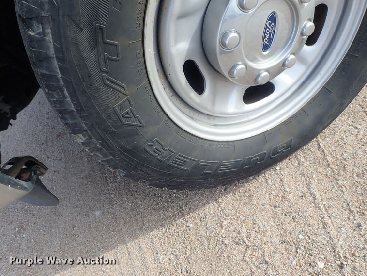 image for item DG2211 2016 Ford F250 Super Duty  SuperCab pickup truck