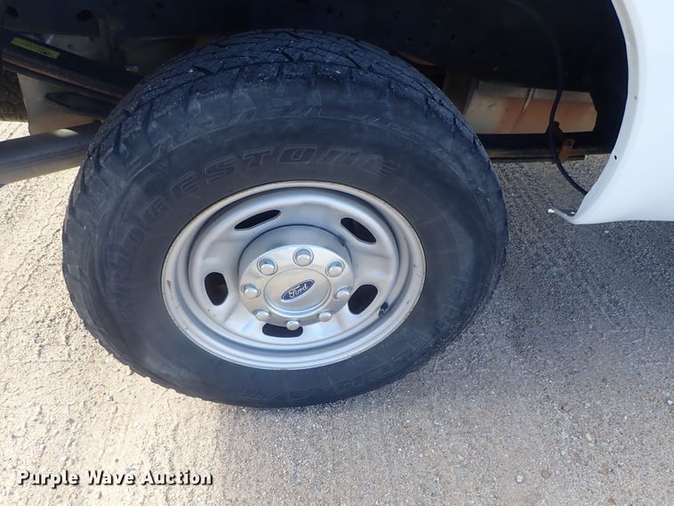 image for item DG2211 2016 Ford F250 Super Duty  SuperCab pickup truck