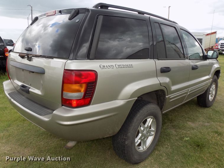image for item DG2610 2004 Jeep Grand Cherokee  SUV