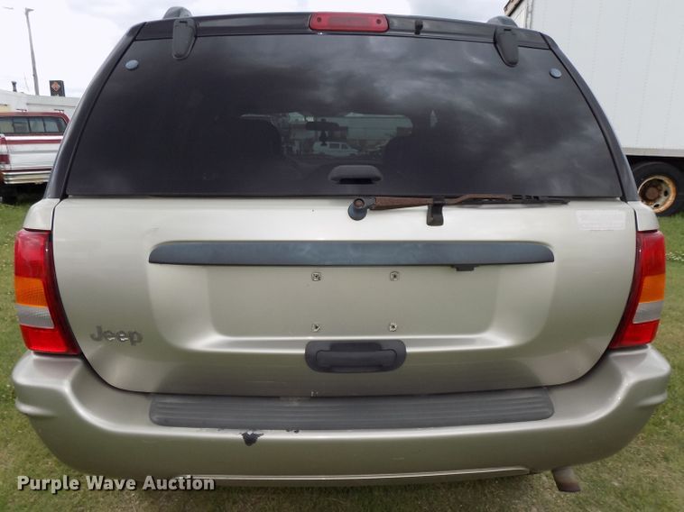 image for item DG2610 2004 Jeep Grand Cherokee  SUV