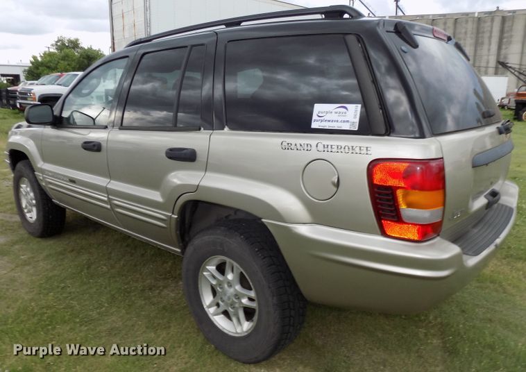 image for item DG2610 2004 Jeep Grand Cherokee  SUV