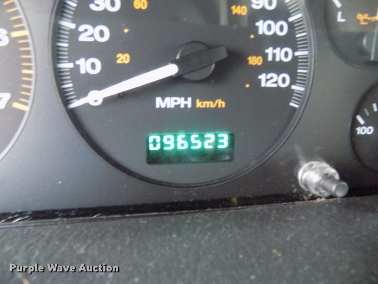 image for item DG2610 2004 Jeep Grand Cherokee  SUV