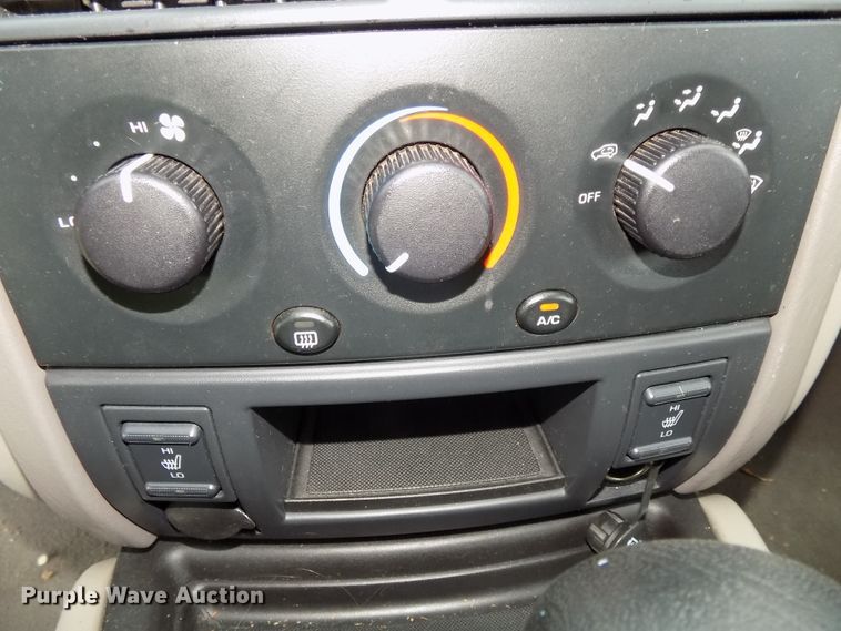 image for item DG2610 2004 Jeep Grand Cherokee  SUV