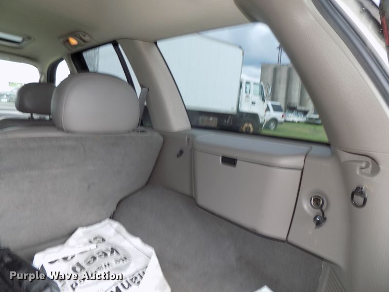 image for item DG2610 2004 Jeep Grand Cherokee  SUV