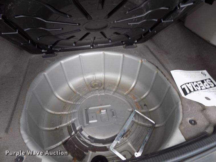 image for item DG2610 2004 Jeep Grand Cherokee  SUV