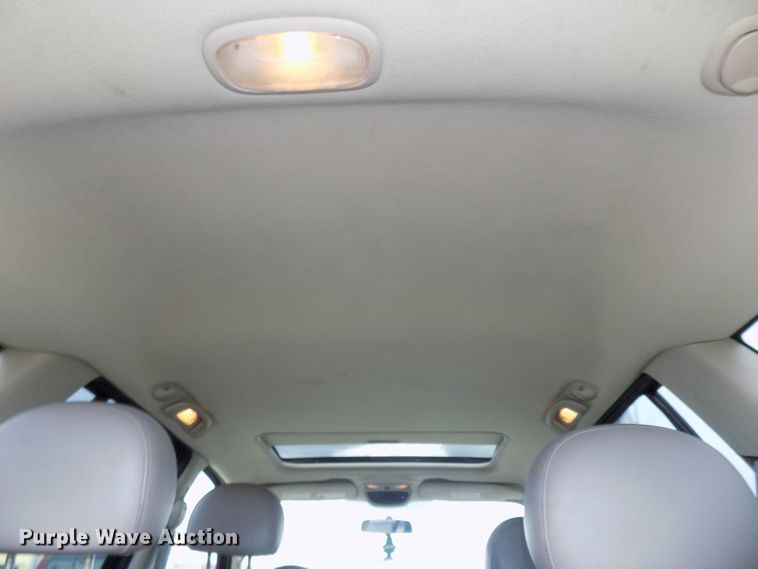 image for item DG2610 2004 Jeep Grand Cherokee  SUV