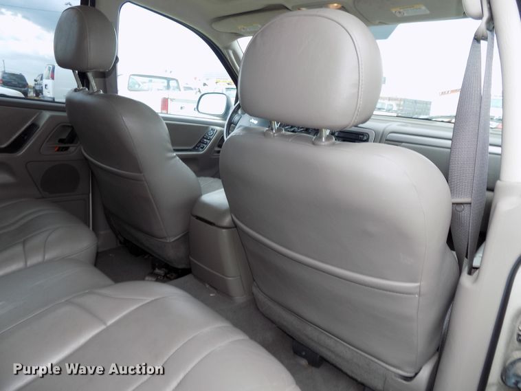 image for item DG2610 2004 Jeep Grand Cherokee  SUV