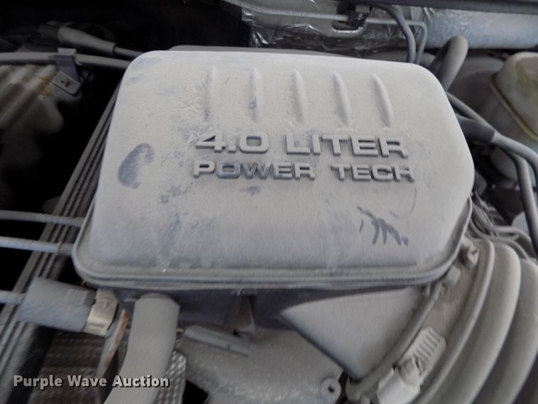 image for item DG2610 2004 Jeep Grand Cherokee  SUV