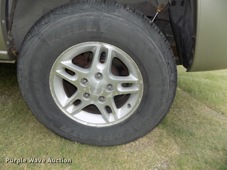 image for item DG2610 2004 Jeep Grand Cherokee  SUV