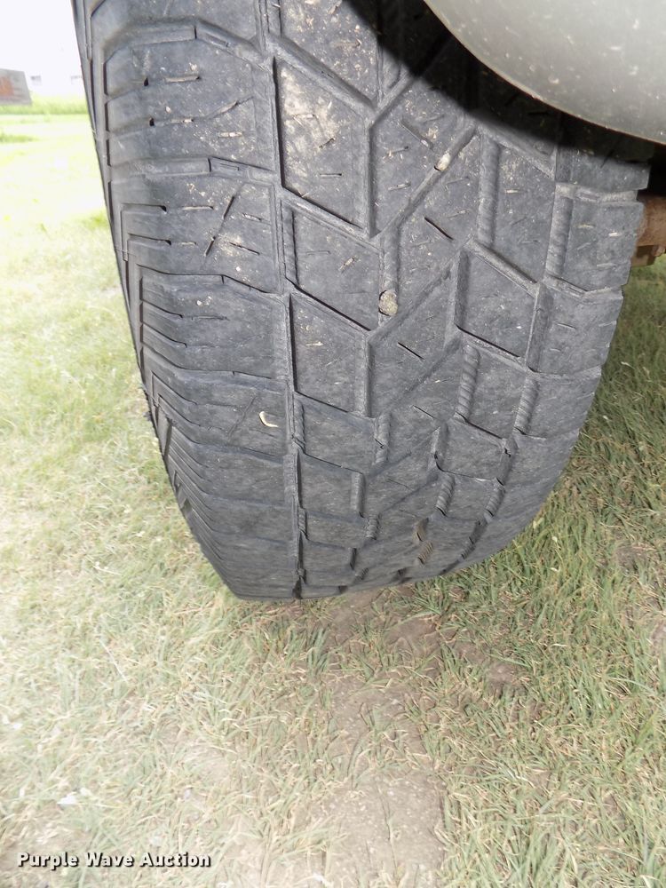 image for item DG2610 2004 Jeep Grand Cherokee  SUV