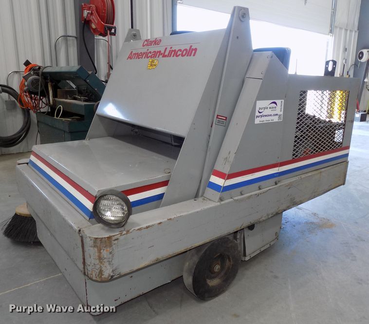 image for item DG2636 Clarke American Lincoln 6100 sweeper