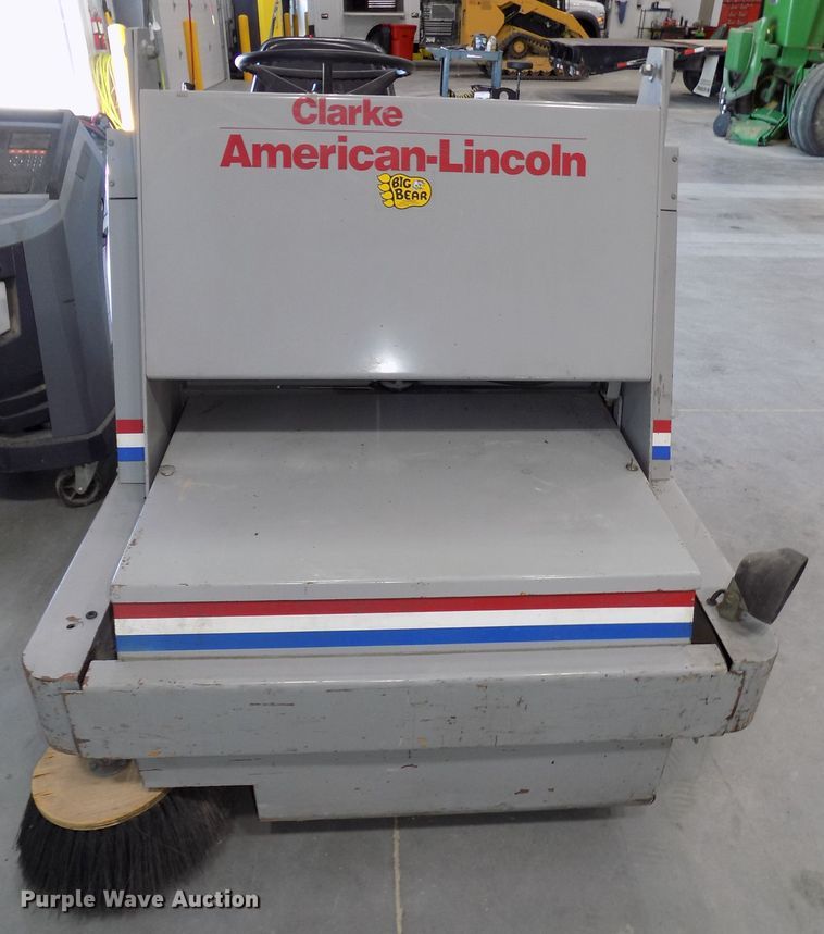 image for item DG2636 Clarke American Lincoln 6100 sweeper