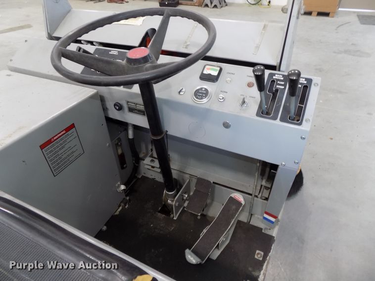 image for item DG2636 Clarke American Lincoln 6100 sweeper