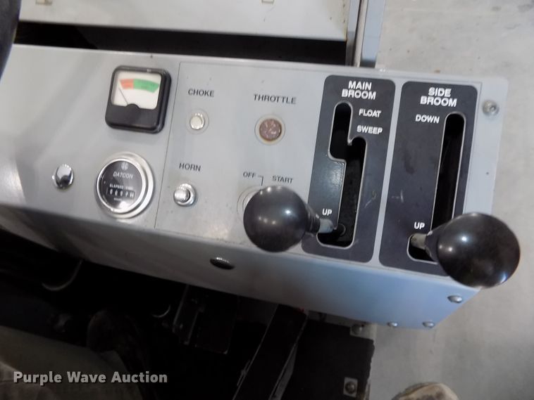 image for item DG2636 Clarke American Lincoln 6100 sweeper