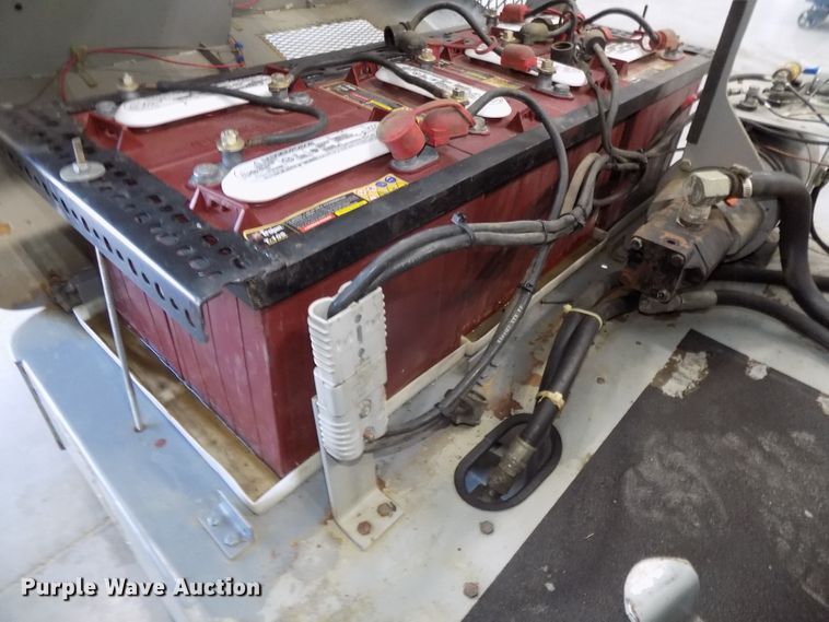 image for item DG2636 Clarke American Lincoln 6100 sweeper