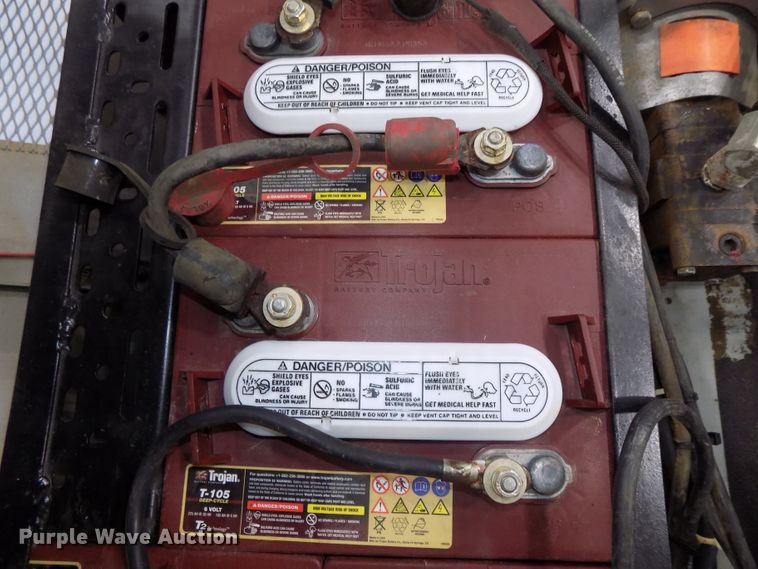 image for item DG2636 Clarke American Lincoln 6100 sweeper