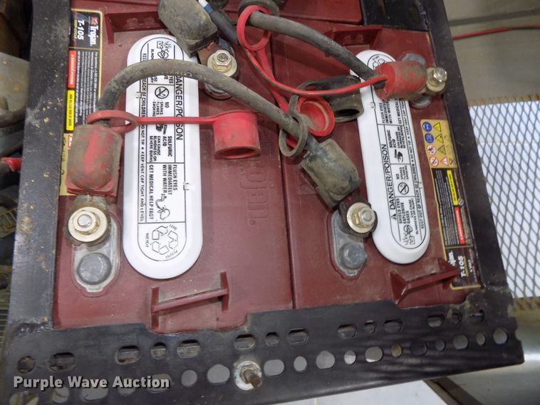 image for item DG2636 Clarke American Lincoln 6100 sweeper