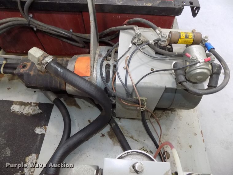 image for item DG2636 Clarke American Lincoln 6100 sweeper