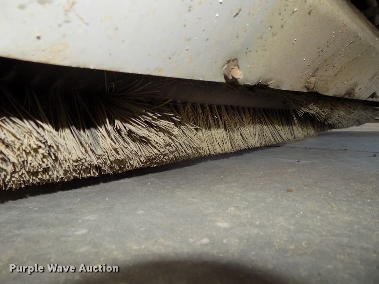 image for item DG2636 Clarke American Lincoln 6100 sweeper