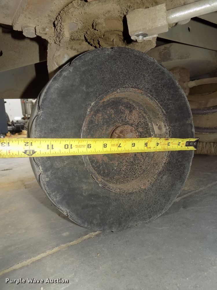 image for item DG2636 Clarke American Lincoln 6100 sweeper