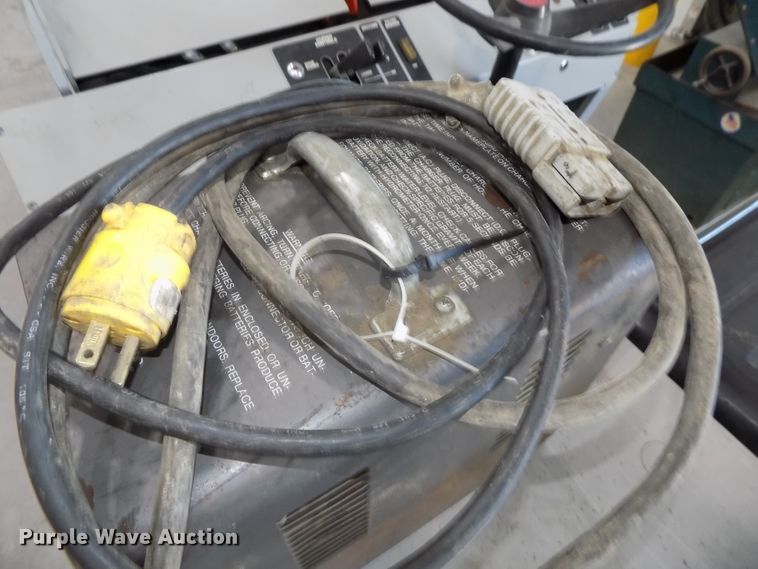 image for item DG2636 Clarke American Lincoln 6100 sweeper