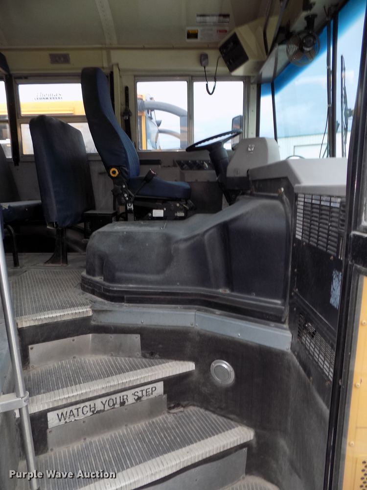 image for item DG2643 2008 International FE  school bus