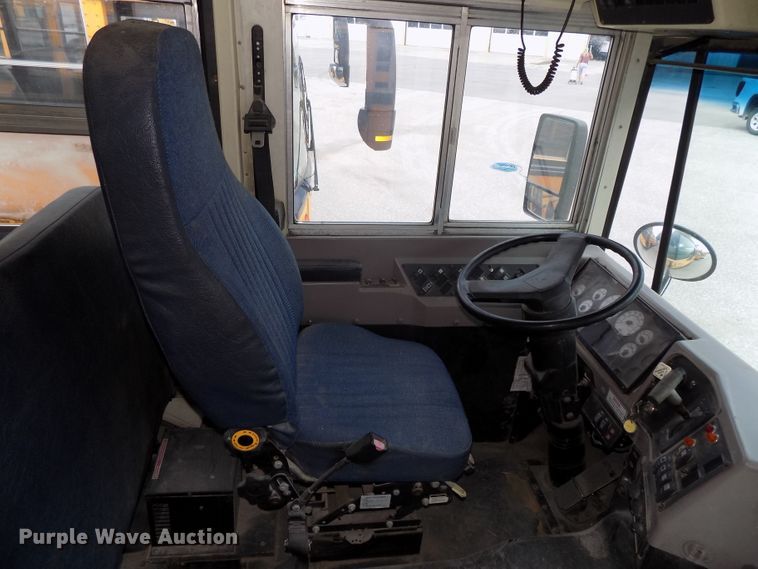 image for item DG2643 2008 International FE  school bus